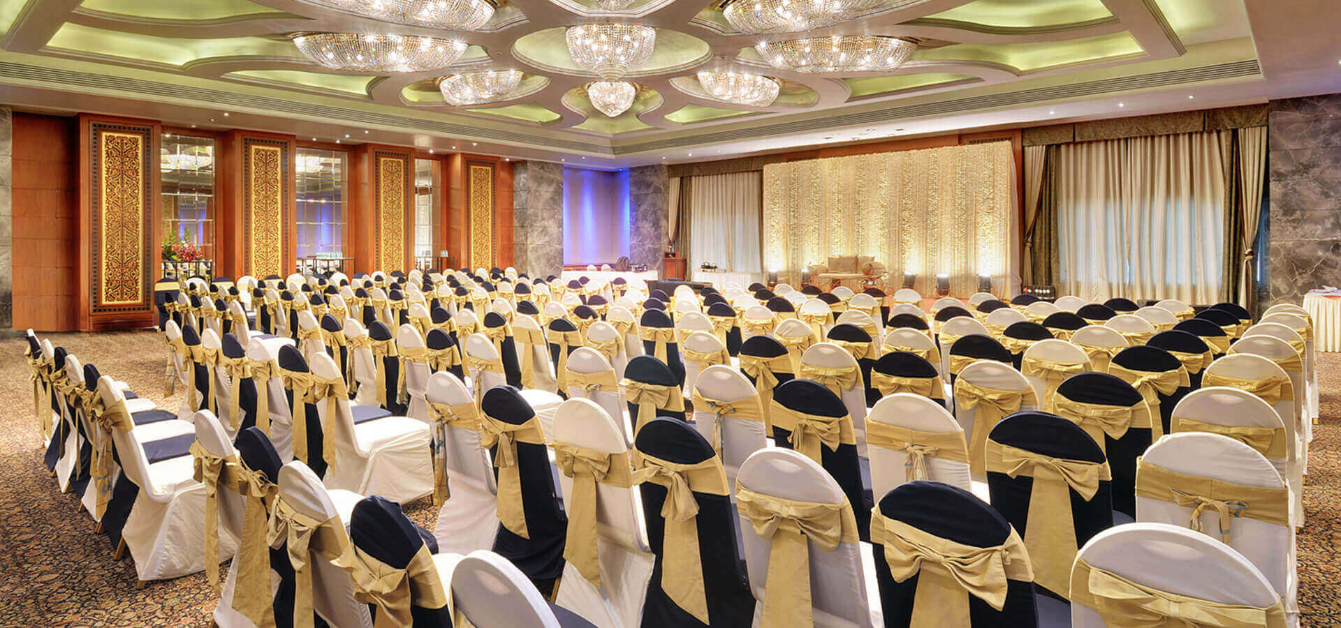 beachfront banquet halls in Mumbai, sea facing wedding venues in Mumbai, best banquet halls in Juhu, meeting room in Juhu